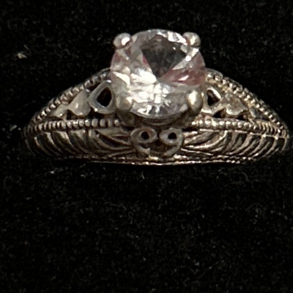 Vintage. White Sapphire Diamond Ring! Silver Filigree (Stamped 925)